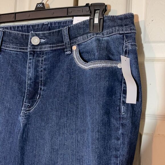 Christopher & Banks Tapered Leg Jeans Sequins 8 - Picture 6 of 16